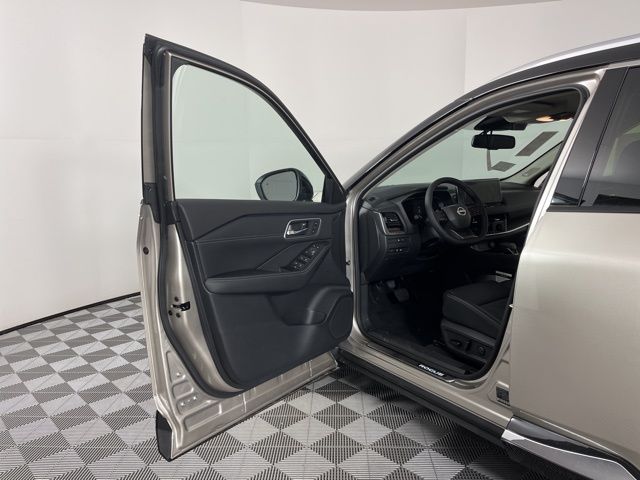 2025 Champagne Silver Metallic/Super Black Nissan Rogue Platinum FWD SUV
