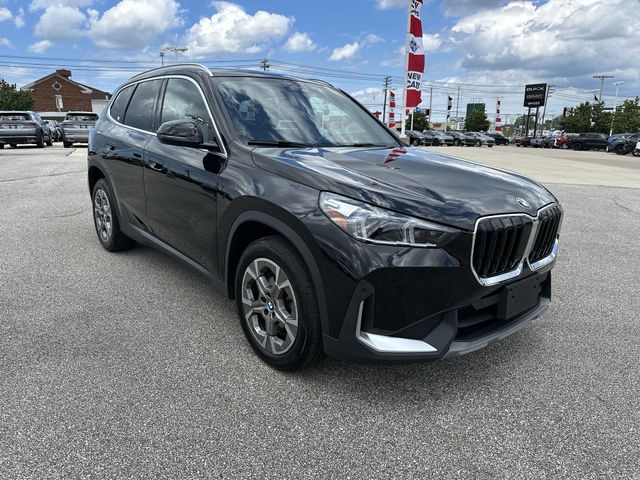 Used 2023 Black BMW xDrive28i image 11