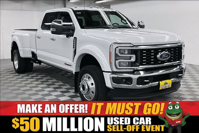 Oxford White 2023 Ford F-450 Super Duty Pickup Truck Four-Wheel Drive 10-Speed Automatic