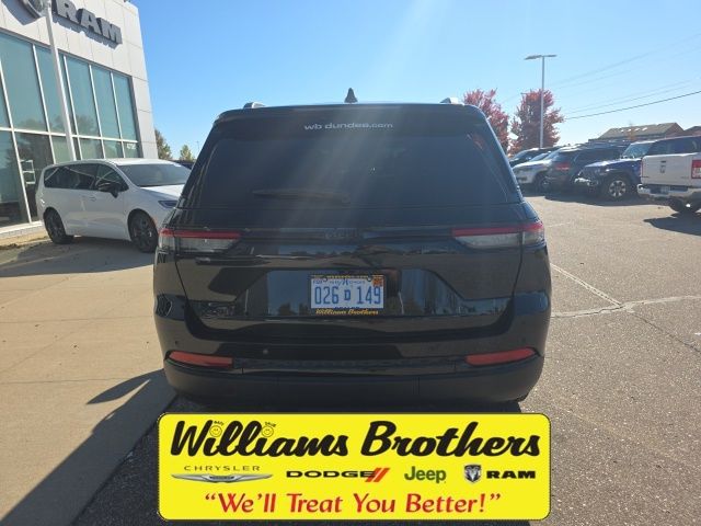 2024 Jeep Grand Cherokee Altitude X - Diamond Black Crystal Pearlcoat exterior view 6