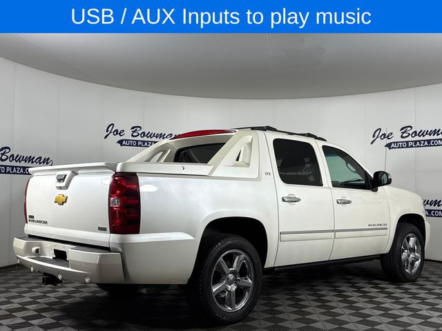 View vehicle photo 6