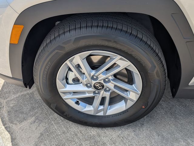2026 Hyundai Tucson SE Silver at DeMontrond Gulf Freeway