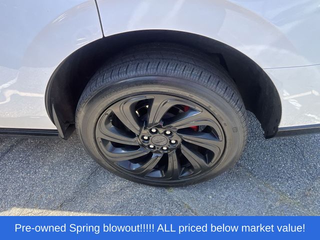 Used 2022 White Ford Limited image 8