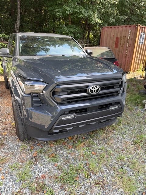 Used 2025 Gray Toyota SR5 image 3