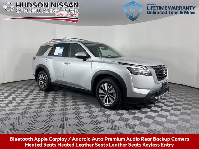 2023 Nissan Pathfinder SL 1