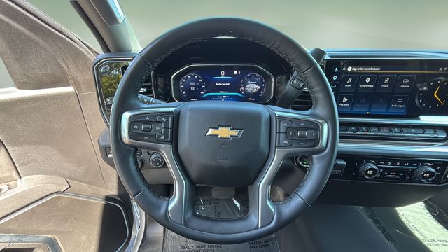 Used 2026 White Chevrolet LT image 12