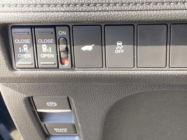 Used 2025 Honda Odyssey Van