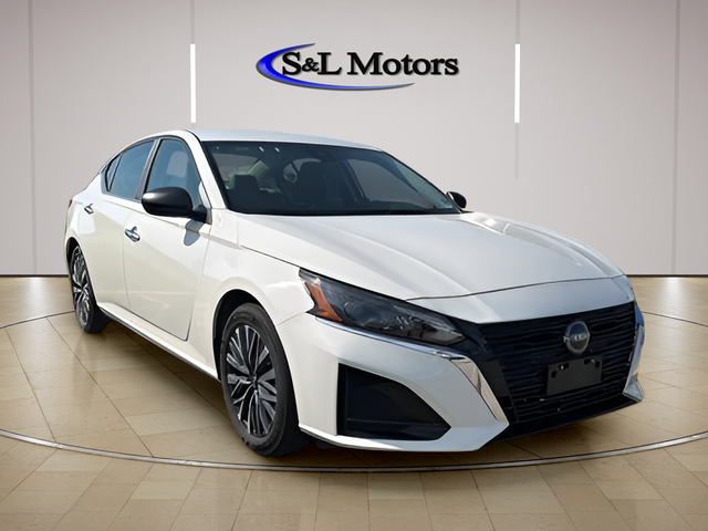 Glacier White 2025 Nissan Altima 2.5 SV FWD Sedan Front-Wheel Drive Continuously Variable Transmission