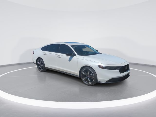 Used 2026 White Honda SE image 2