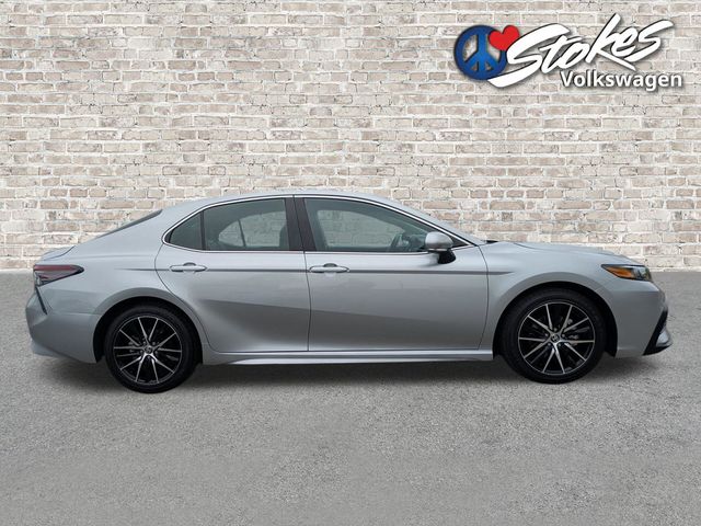 2024 Toyota Camry SE Silver at Davis Toyota of Orangeburg