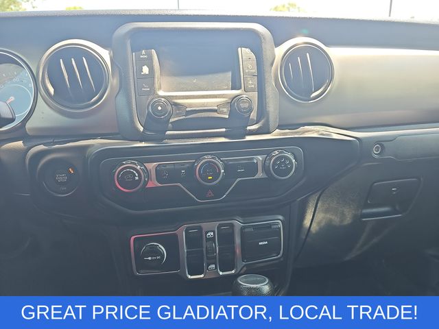Used 2020 Silver Jeep Sport image 18