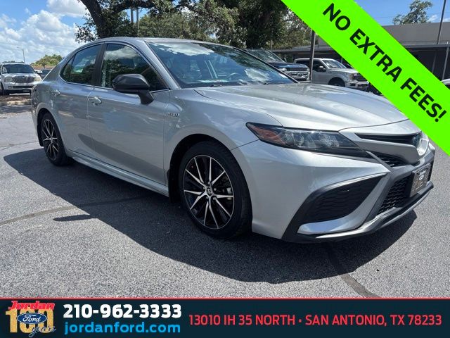 2021 Toyota Camry Hybrid SE FWD
