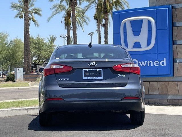 Used 2016 Steel Blue Metallic Kia LX image 5
