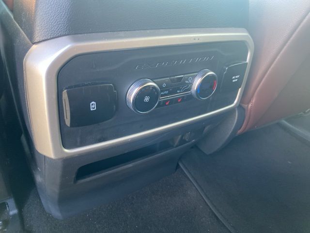 2023 Ford Expedition Max Limited photo
