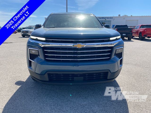 2025 Chevrolet Traverse LT photo