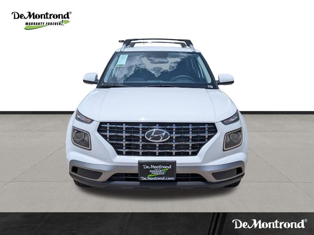 2026 Hyundai Venue SEL White at Baytown Hyundai