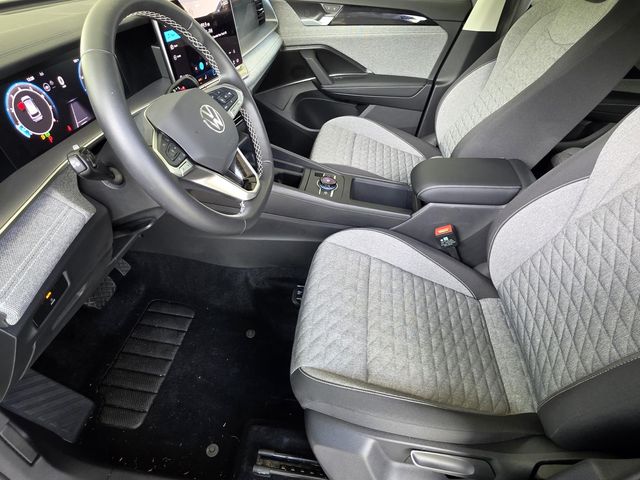 Used 2025 Volkswagen Tiguan SUV