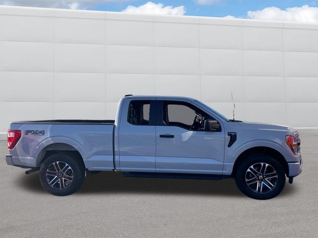 2022 Ford F-150 XL 8