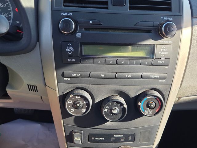 Used 2013 Gray Toyota L image 20