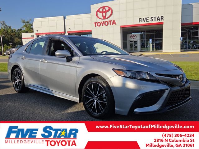2024 Toyota Camry SE FWD