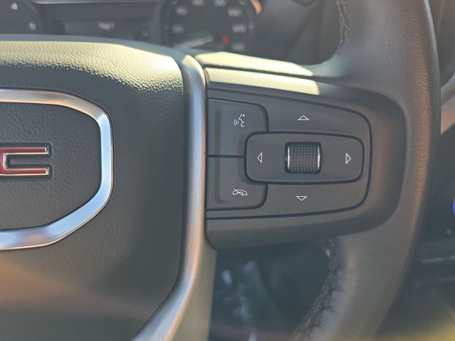 Used 2022 Silver GMC SLE image 19