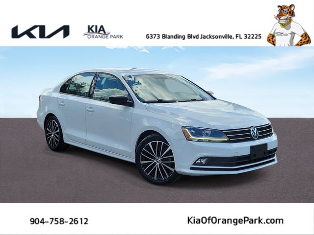 Pure White 2017 Volkswagen Jetta Sedan Front-Wheel Drive 6-Speed Automatic