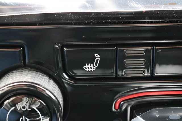 New Car 2025 Jeep Grand Cherokee L  Laredo For Sale Under $35,000 In Austin, Texas