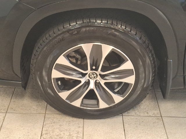 Used 2023 Toyota Highlander SUV