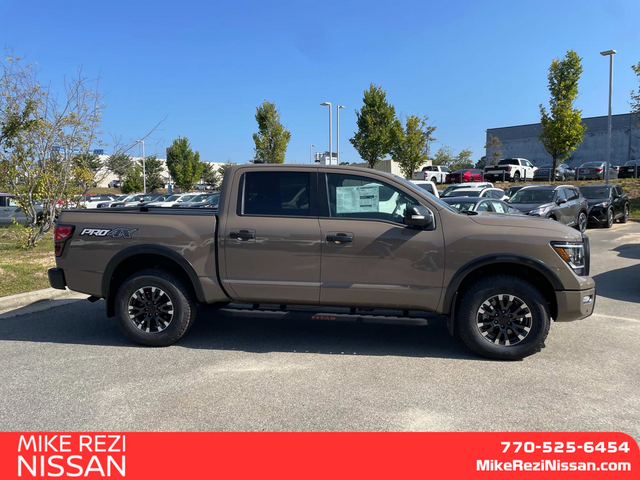 2024 Nissan Titan PRO-4X 2