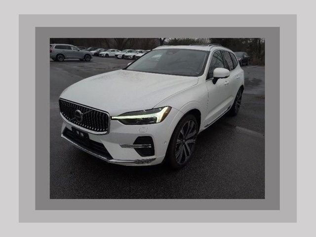 Crystal White 2023 Volvo XC60 B5 Ultimate Bright Theme AWD SUV / Crossover All-Wheel Drive Automatic