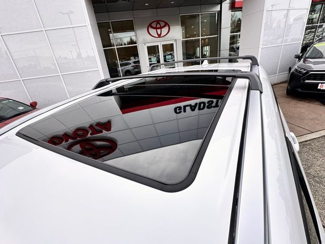 new 2026 Toyota Highlander Hybrid car