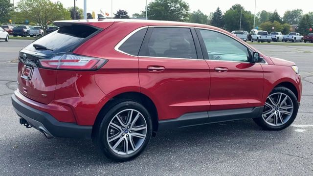 2022 Ford Edge Titanium 8