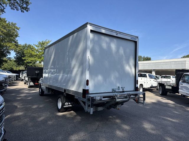 New 2027 White Ford 16FT BOX/LIFTGATE image 6
