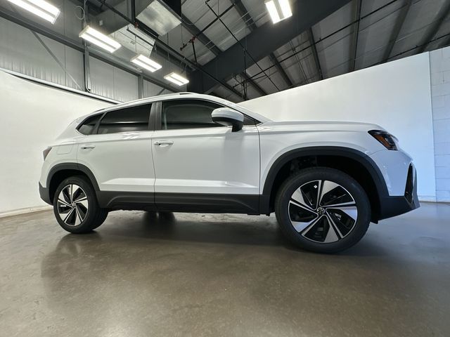 2026 Volkswagen Taos 1.5T SE White at Sutliff Volkswagen