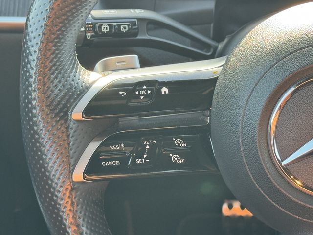 2025 Mercedes-Benz GLC GLC 300 - 11