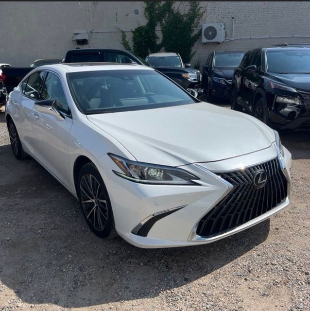 White Pearl 2023 Lexus ES Sedan Front-Wheel Drive 8-Speed Automatic