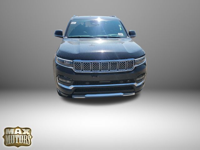 2023 Jeep Grand Wagoneer Base 12