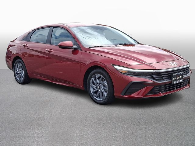 Used 2024 Hyundai Elantra Sedan