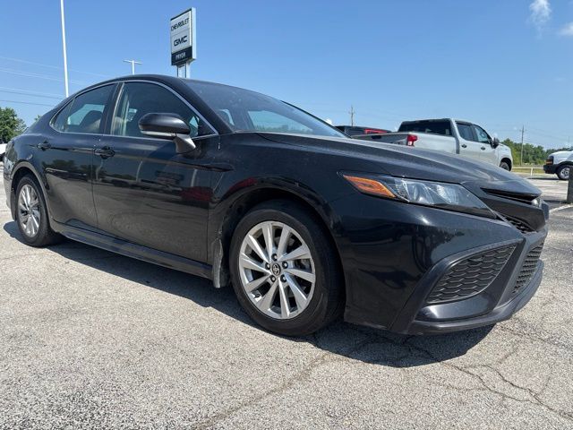 2024 Toyota Camry SE FWD