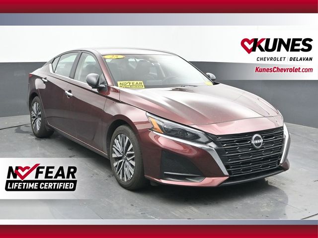 Garnet Pearl Metallic 2025 Nissan Altima Sedan Front-Wheel Drive Continuously Variable Transmission