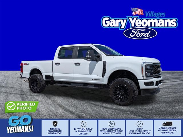 Oxford White 2024 Ford F-250 Super Duty XL Crew Cab 4WD Pickup Truck Four-Wheel Drive Automatic