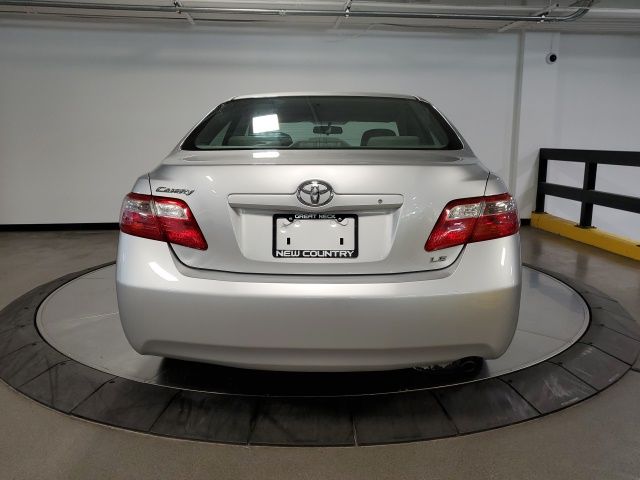 Used 2009 Gray Toyota LE image 6