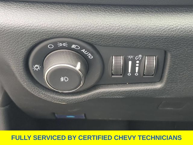 Used 2025 Chrysler Pacifica Van