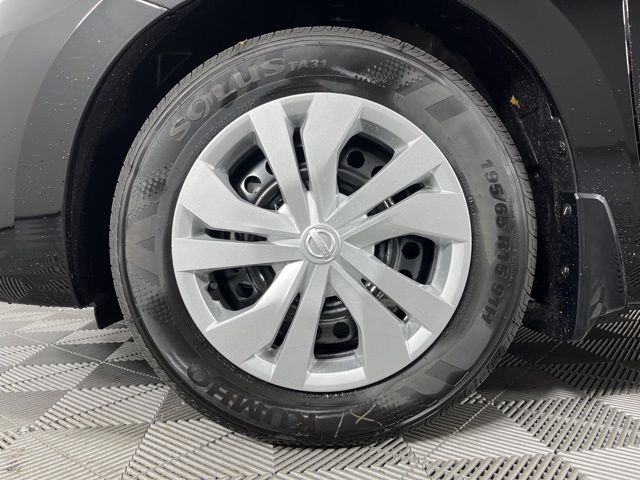 2025 Super Black Metallic Nissan Versa 1.6 S FWD Sedan