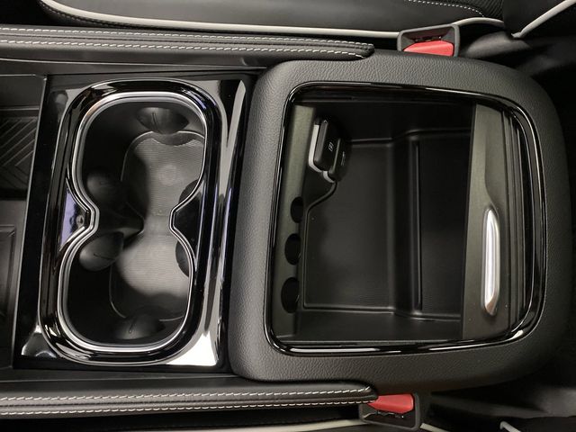 2025 Chrysler Pacifica Limited photo