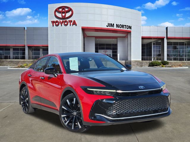 2025 Toyota Crown Platinum's photo