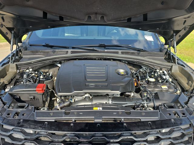 Used 2023 Santorini Black Land Rover R-Dynamic S image 32