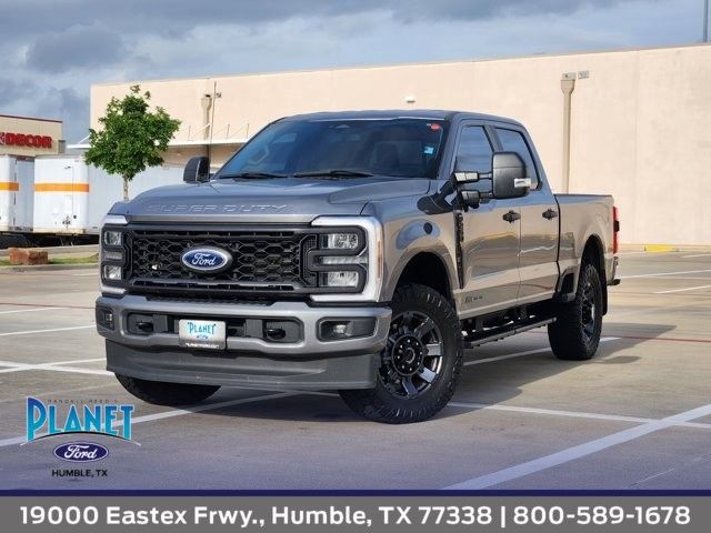 Carbonized Gray Metallic 2024 Ford F-250 Super Duty XL Crew Cab 4WD Pickup Truck Four-Wheel Drive Automatic