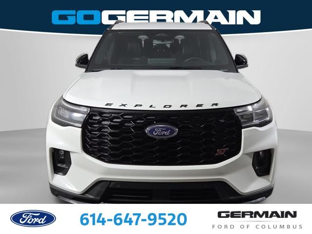 Used 2025  Ford ST image 2