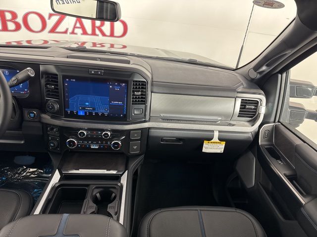 2025 Agate Black Metallic Ford Super Duty F-350 SRW Platinum 4X4 Truck
